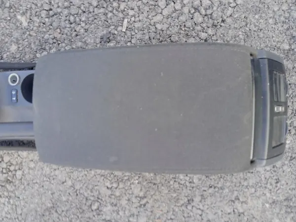 Middenconsole armsteun Skoda Octavia II 2 FL OEM 1Z1863241A image 8