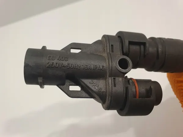 Enchufe y Manguera Calefacción OEM TYP SU104/GU403/KVU 303 image 9