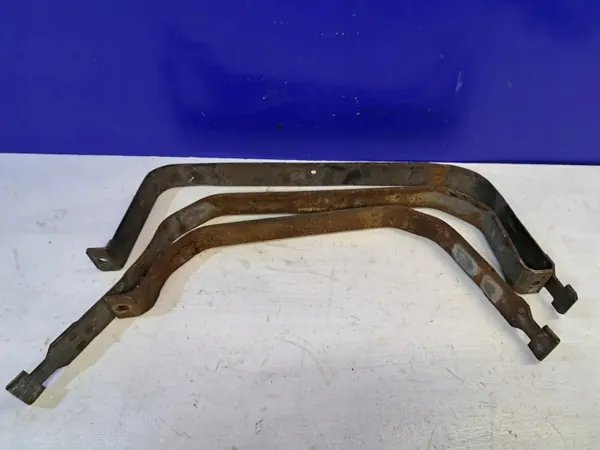 Brandstoftankbevestiging OEM 7L149C92A voor Lincoln Navigator image 2