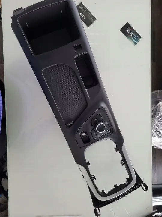 Opel Insignia A Middenconsole USB/AUX-poort OEM 13289002 image 2