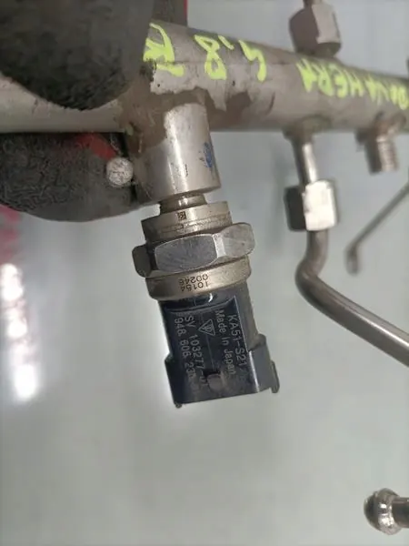 Brandstofrail Panamera 4.8 94811011506 94860623001 image 5