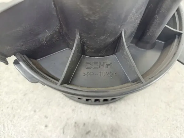 Lämmityspuhallin OEM 8090901 BEHR Peugeot 307 SW image 8