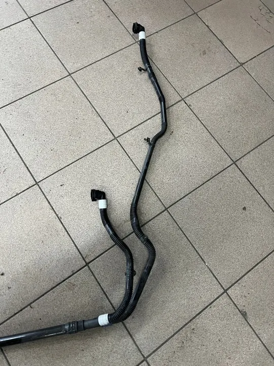 TESLA MODEL Y Vasemman Jäähdytyslangon 1530118-00-C image 4