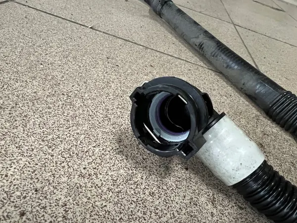 TESLA MODEL Y Vasemman Jäähdytyslangon 1530118-00-C image 5