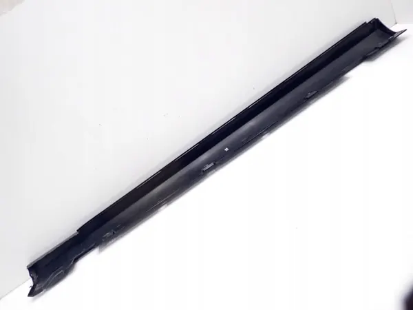 Protector de umbral derecho OEM A2136900202 Mercedes W213 image 9