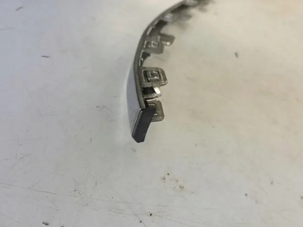 Stoßstange Chromleiste Vorne Rechts OEM HM 46356 VW image 9