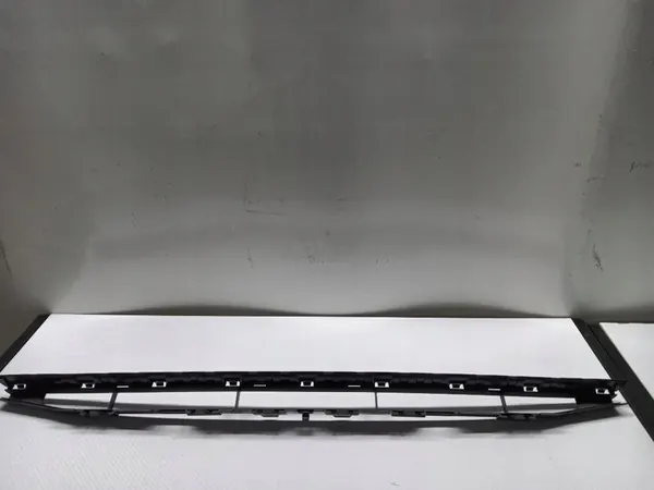 Rejilla Inferior Audi A3 8V5807647 image 4