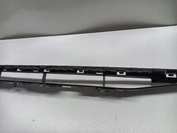Rejilla Inferior Audi A3 8V5807647 image 6