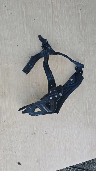 Suporte Farol Mercedes W207 Esquerdo Dianteiro OEM A2076200185 image 2