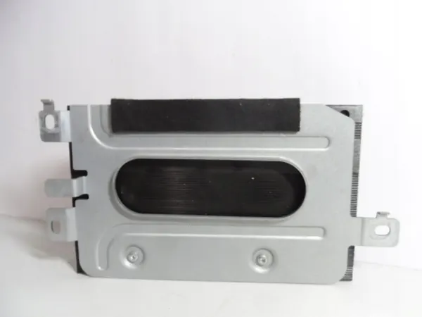 Jeep Cherokee Radion Vahvistin OEM 68200272AC image 3