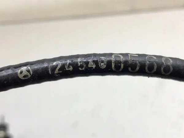 Mercedes-Benz E W124 1992 Hastighetsmätarkabel 1245400568 image 6