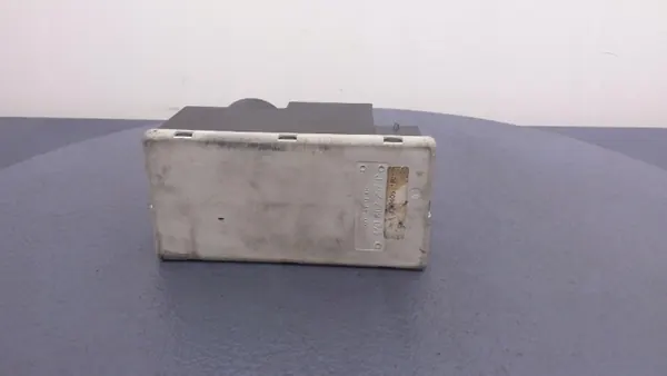 Bomba de bloqueio central Audi OEM 4A0862257P - Usado image 4
