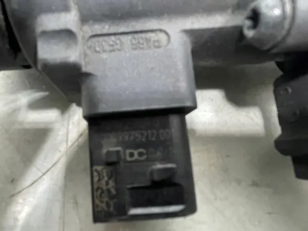 Válvula de muelle de aire ECAS Mercedes Actros OEM A0013271425 image 8
