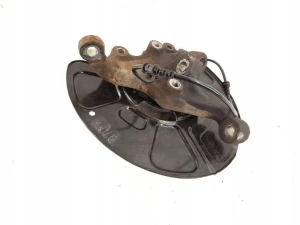 Mercedes-Benz E W212 Etu oikea pyörännapa OEM A2123322401 image 6