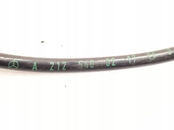 Mercedes-Benz E W212 Etu oikea pyörännapa OEM A2123322401 image 7