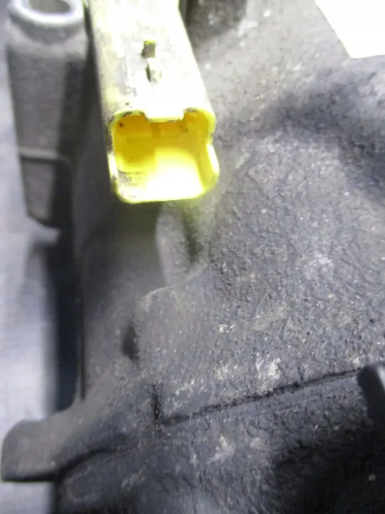 Embrayage de Climatisation 2.0 HDI Peugeot 5008 I 09-13 image 5