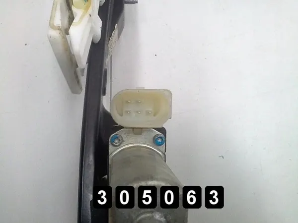 BMW Ikkunan säädin OEM AM-305063 - Käytetty osa image 4