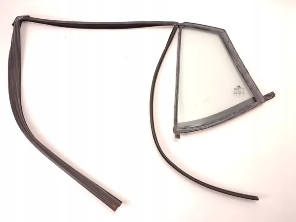 Vidro triangular OEM 43R000135 Porta traseira direita image 3