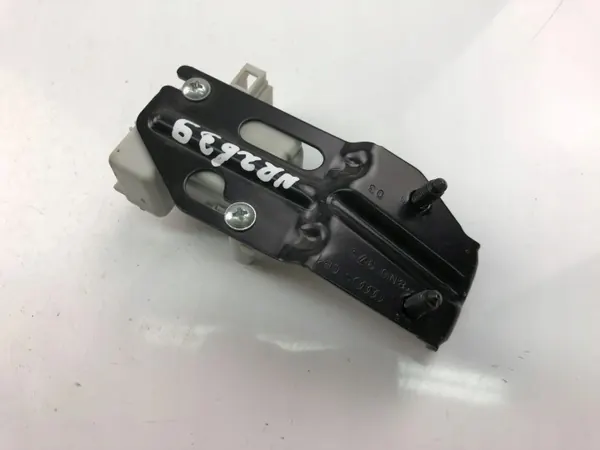 VW Touran Kraftstofftankklappe OEM 3B0959782 Gebraucht image 4