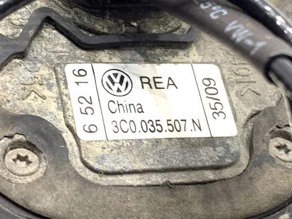 Antena de tejado VW Scirocco III 3C0035507N OEM image 5