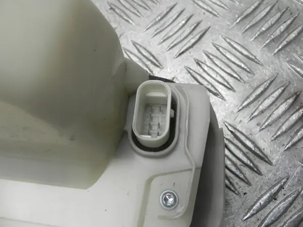 Tesla Model 3 Dörrlås Framsidan Vänster 2019 1068964-00-L image 2