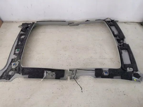 Techo Tesla Model Y OEM 1609352-00-D Usado image 5