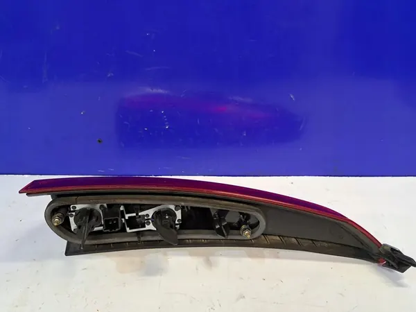 Lámpara de maletero derecha Volvo V70 II (SW) 9483689 image 4