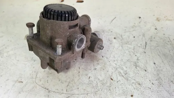 Soupape relais EBS ABS Wabco OEM 4802070010 image 3