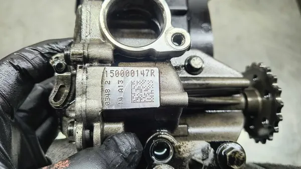RENAULT 2.3 DCI OIL PUMP 150000147R image 5