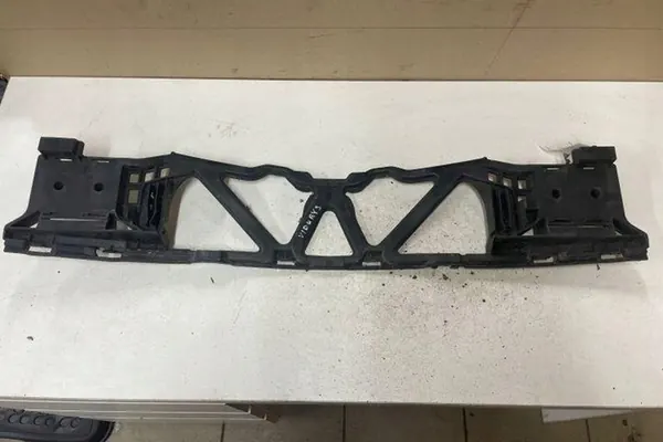 Deslizamento dianteiro direito do para-choque MERCEDES-BENZ E (W212) A2128852765 image 2