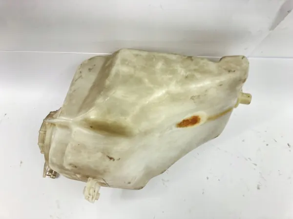 Lämmitetty tuulilasinpesunesteen säiliö Mercedes W124 image 5