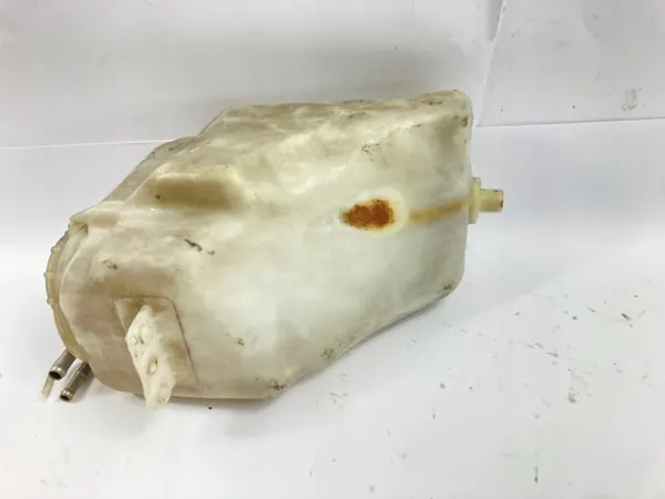 Lämmitetty tuulilasinpesunesteen säiliö Mercedes W124 image 6