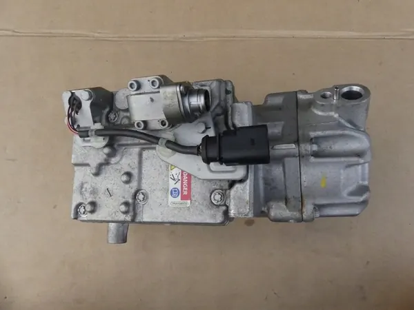 Compressore aria condizionata VW Touareg 7P0820803K image 2