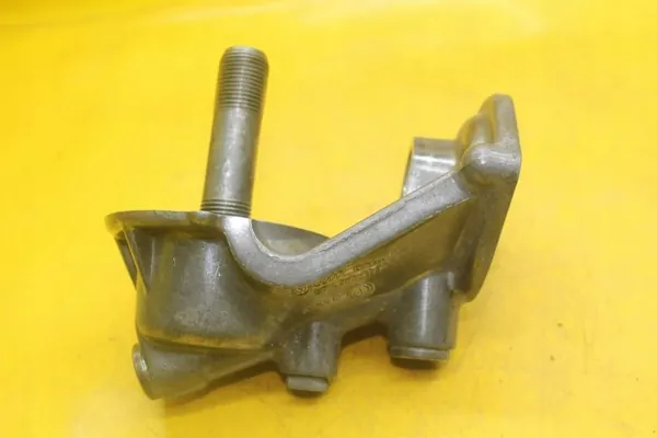 Oljefilterfäste OEM 074115417A VW Transporter T4 image 4