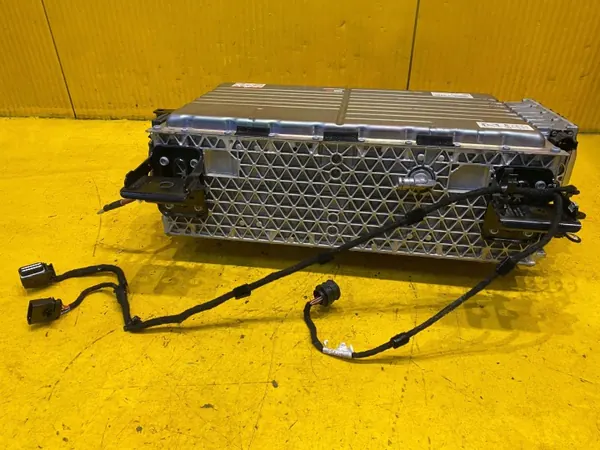 Audi Q8 Hybride accu OEM 4M6915099E - Gebruikt image 9