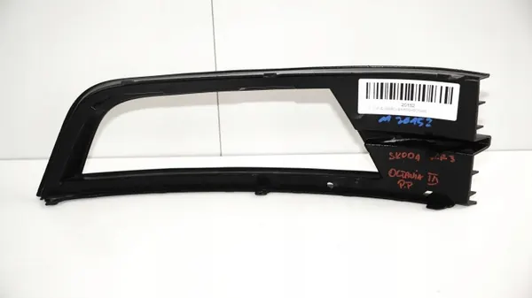 Oikea puskurin ritilä OEM 360152656 Skoda Octavia III image 5