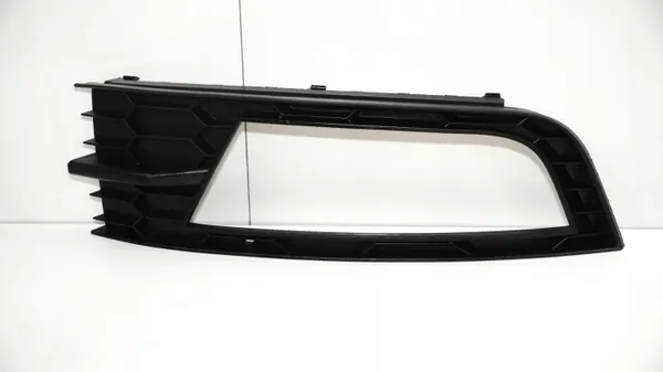Oikea puskurin ritilä OEM 360152656 Skoda Octavia III image 9