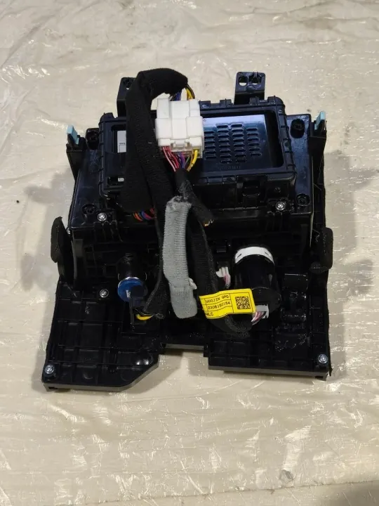 KIA SPORTAGE V Aschenbecher OEM 84630-R2200 - Fach image 6