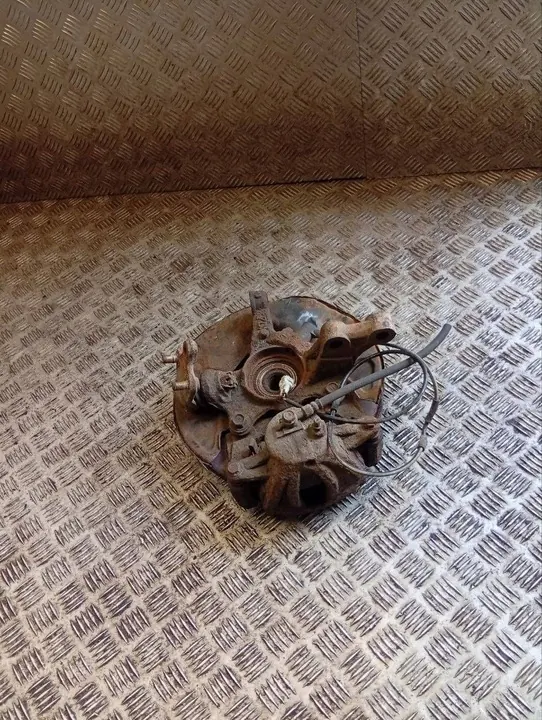 TOYOTA COROLLA VERSO II 2.2D Mozzo Anteriore Destro image 2