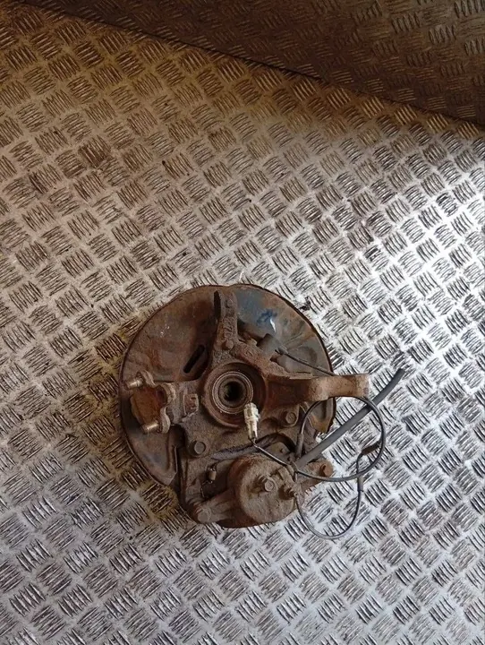 TOYOTA COROLLA VERSO II 2.2D Mozzo Anteriore Destro image 4