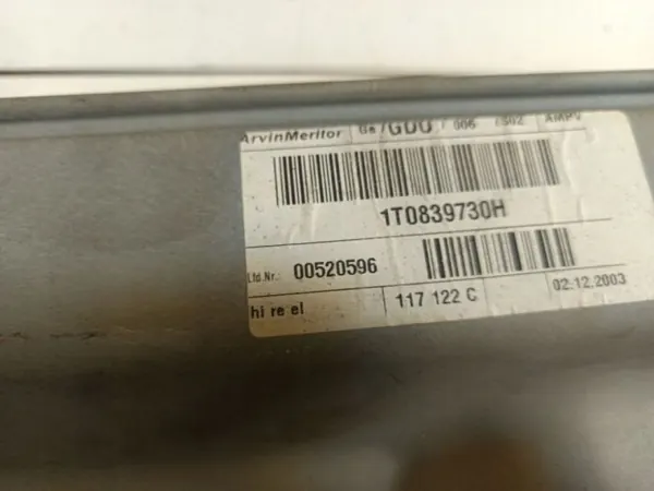OEM 1T0839730H takaoikea ovenlukko VW Touranille image 4