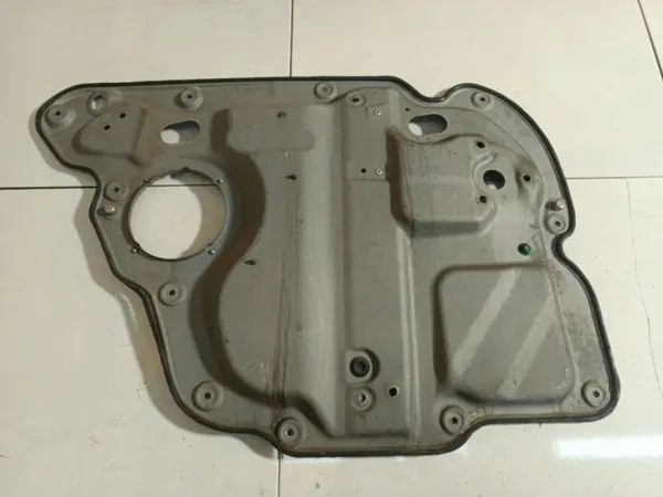 OEM 1T0839730H takaoikea ovenlukko VW Touranille image 5