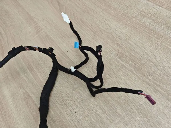Harness de Túnel OEM 9833720 para BMW G30/G31 LCI image 3