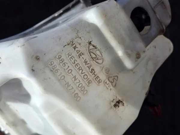 Pesulaitteen säiliö OEM 98610-N7000 Hyundai Tucson 2020- image 4