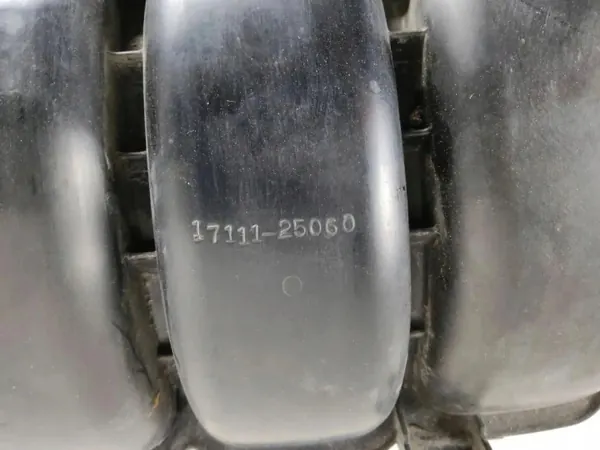 Colector de admisión Toyota OEM 1711125060 - Usado image 6