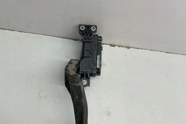 Gaspedaal AUDI A4 (8EC, B7) 1.9L diesel image 4