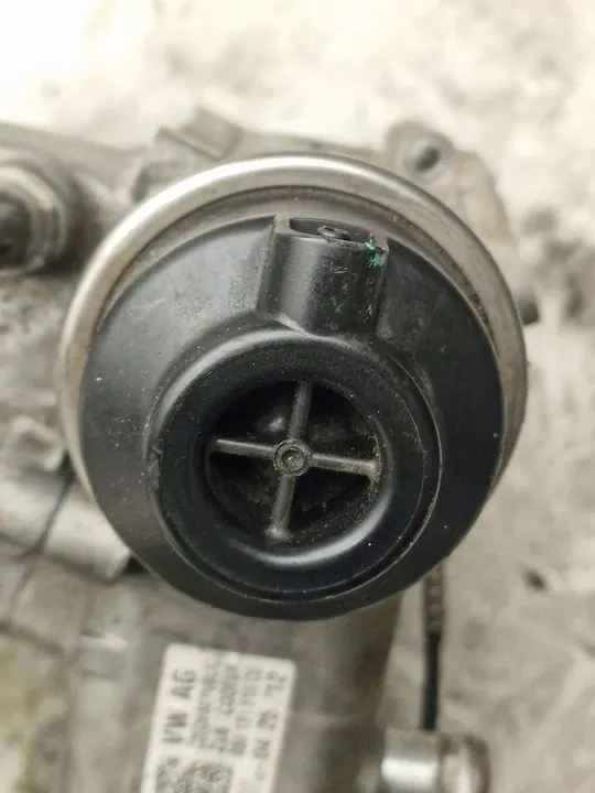 AUDI A4 B8 3.0 TDI EGR-Jäähdytin 059131515CG image 4