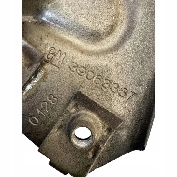 Etulokasuojan kiinnike vasen OEM 39063367 image 3