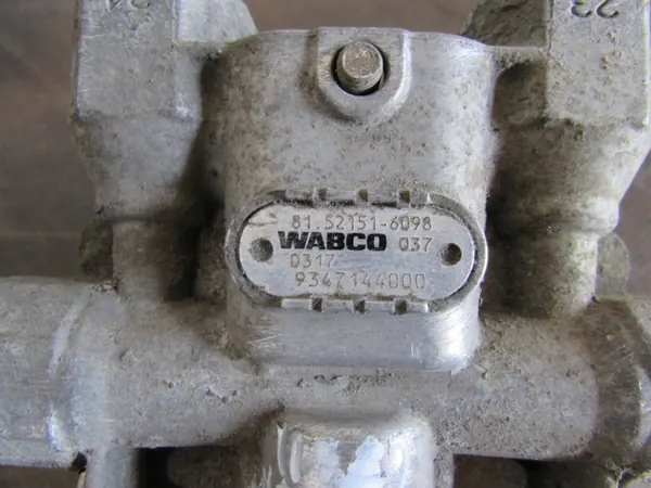 Válvula de aire OEM 81521516098 para MAN TGX Euro 6 image 10