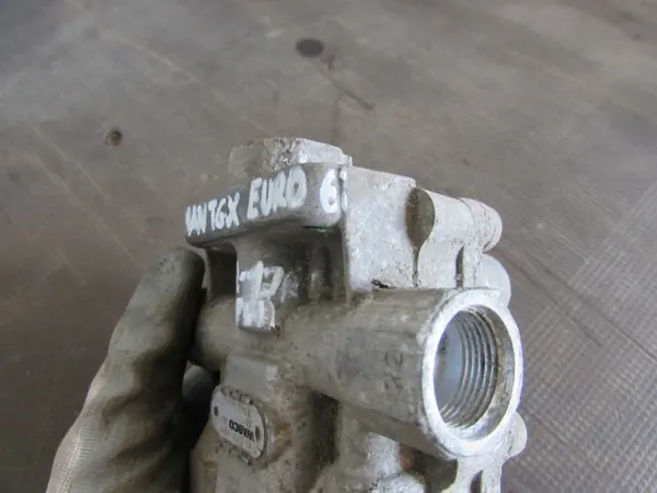 Válvula de aire OEM 81521516098 para MAN TGX Euro 6 image 4